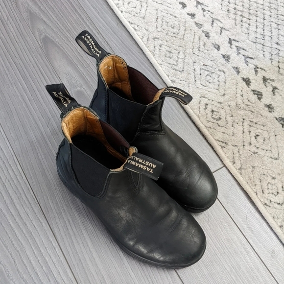 Blundstones - Picture 3 of 5